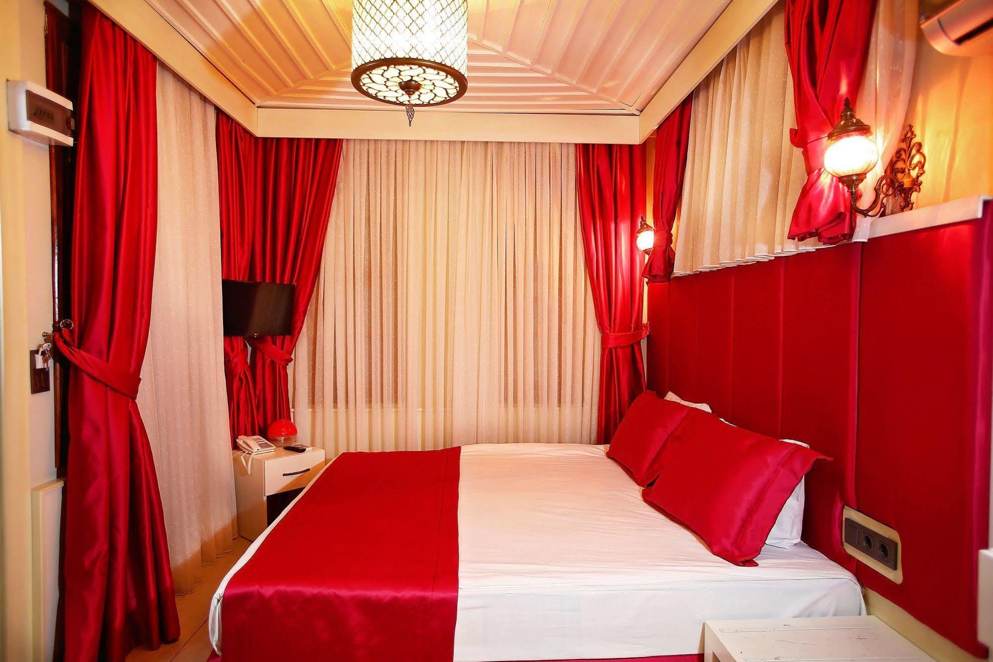 Mia Otel